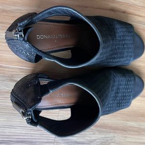 Donald J. Pliner open toe shoes. Almost new condition.